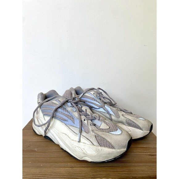 Adidas Yeezy Boost Sneakers 700 V2 Low Static Size 10 EF2829 Grey Shoes - Picture 8 of 10